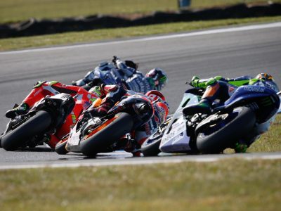Lorenzo se despide de Yamaha en Cheste a lo grande