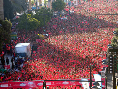 16.000 mujeres tiñen Valencia de rosa