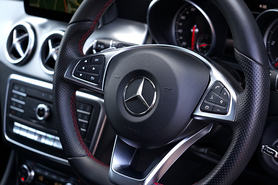Consejos para hacer aún más ameno un viaje con un coche de lujo con conductor 3