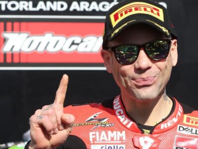 Las Superbikes seducen a 23.000 espectadores a la espera de su renovación