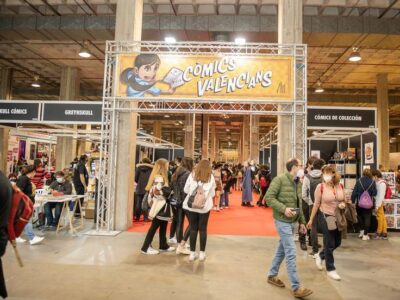 Miles de personas visitan el salón del cómic de València, que supera todas las expectativas de afluencia
